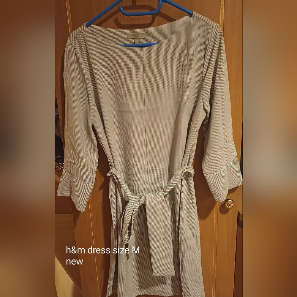 H&M Striped Gray Dress with Belt